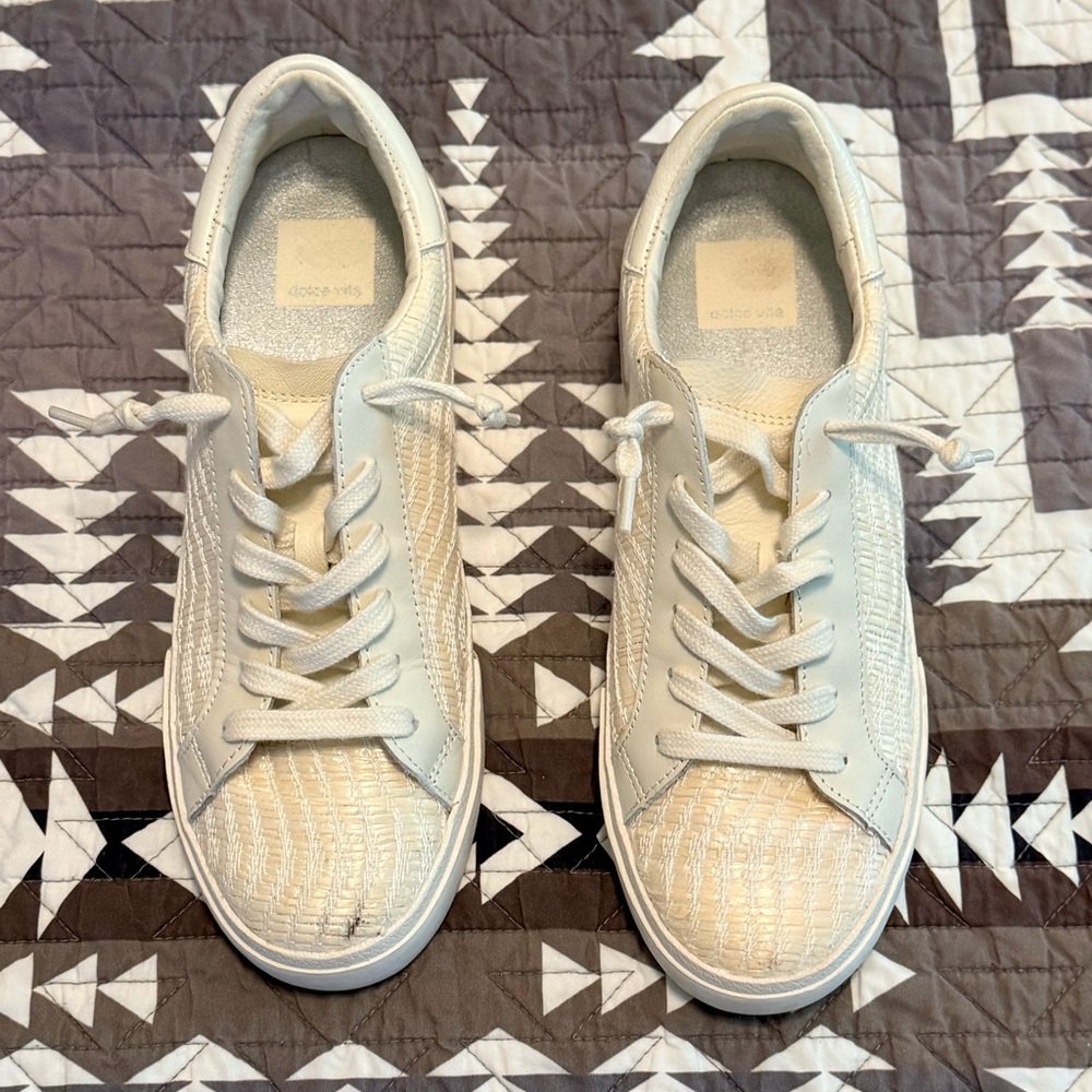 Dolce Vita Sneakers - Picture 2 of 5
